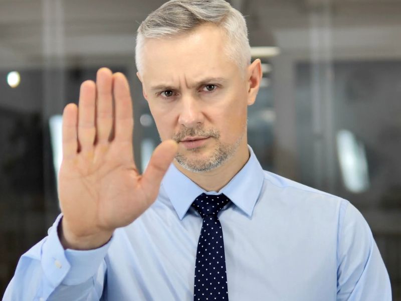 Većina ljudi ne zna da nema obavezu da potpiaujw bilo šta i to odmah